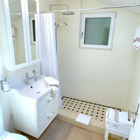 公寓 Thun Alps Scenic Views And Concierge By Swisshut 梅尔里根